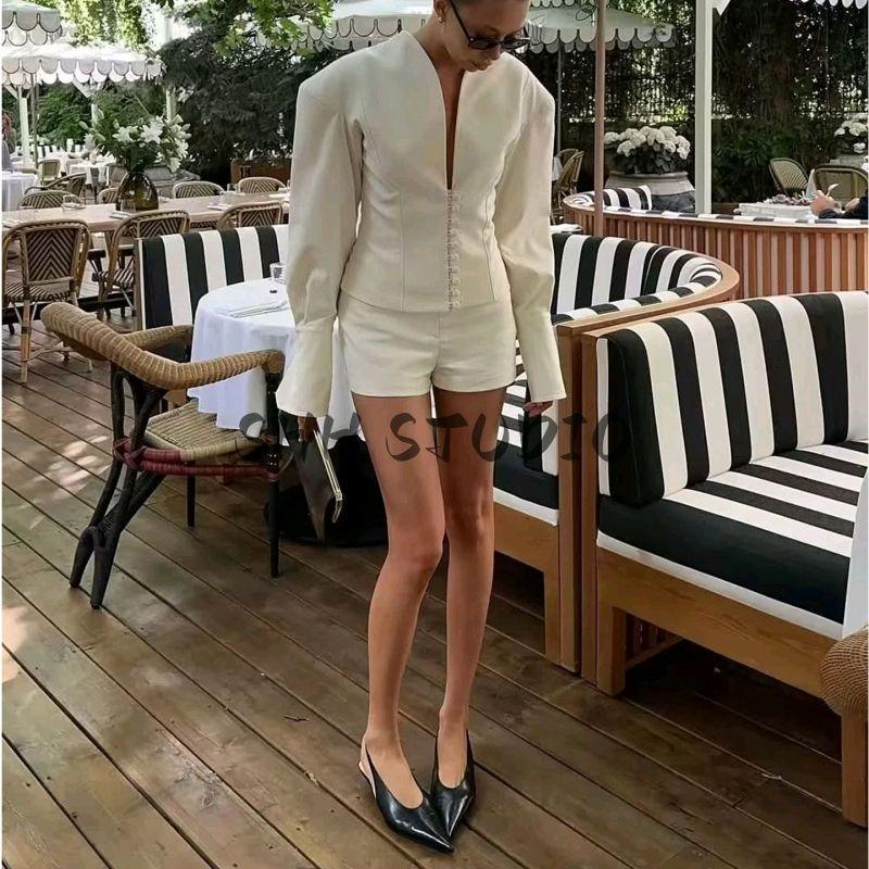 Autumn New Women's Clothing French Royal Style Straight-leg Version Single Row Multi-Buckle Waist-Tight V Neck Long Sleeves Casual Outwear