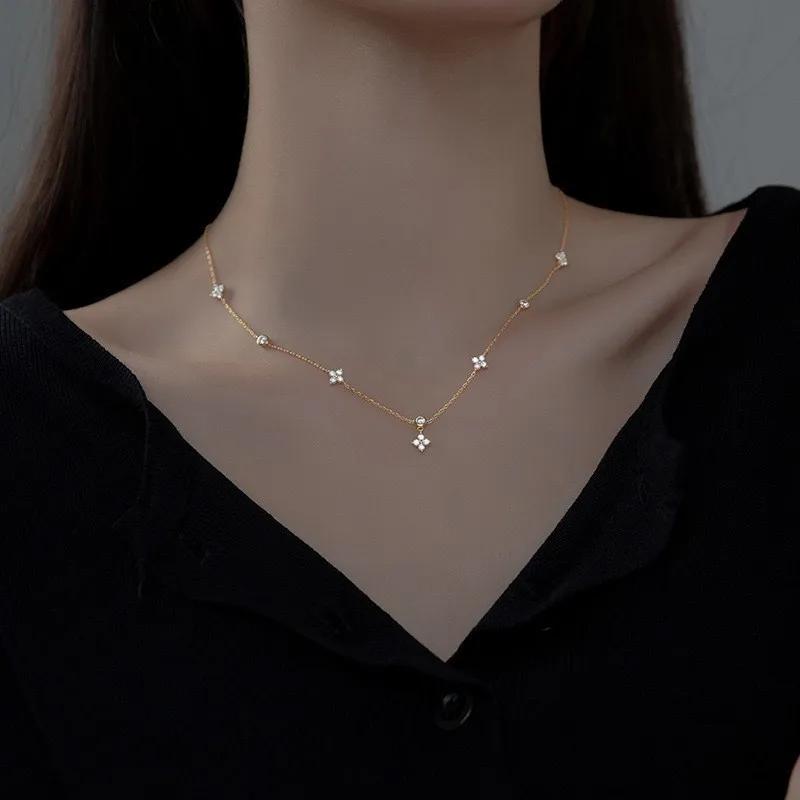 

High Quality Four Leaf Zircon Flower Pendant Necklaces for Women Charm Stainless Steel Collarbone Chain Korea Jewelry Colorfast золотой