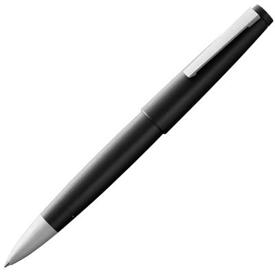 Lamy 2000 Černé kuličkové pero Černé elegantní pero s odolným skleněným tělem Dokonale vyvážená šířka linie M Dodáváno s náplní pro kuličky Černá LAMY