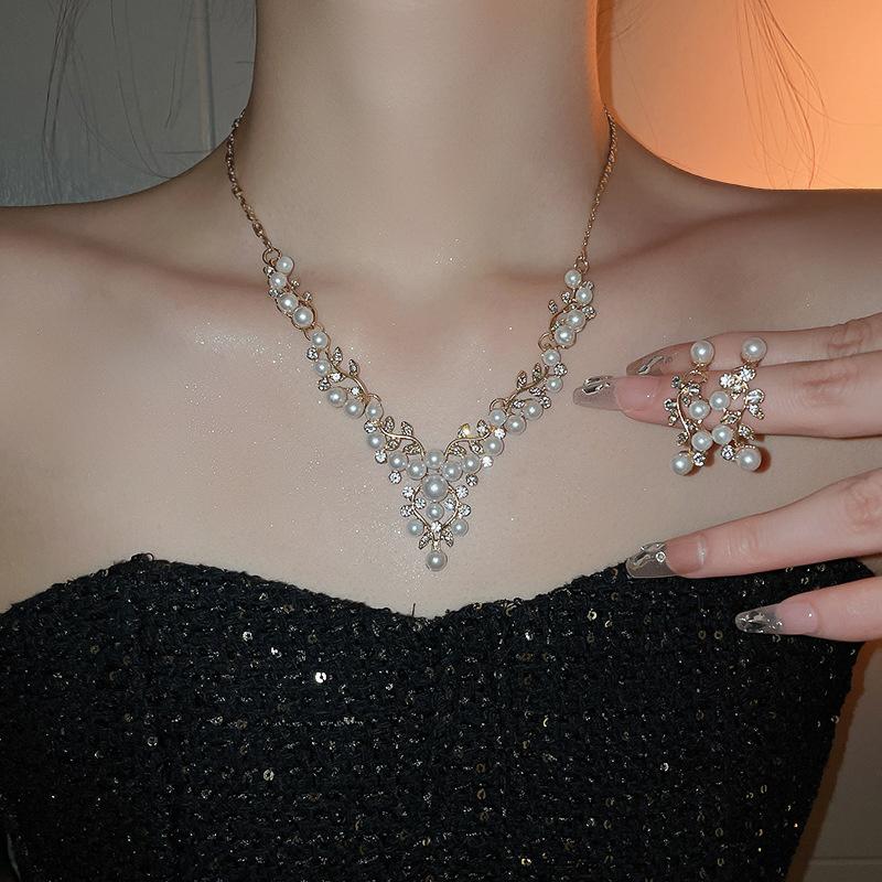 Luxus Strass Halskette Ohrringe Für Frauen Perlenohrringe Hochzeiten Bankett Zirkon Sets