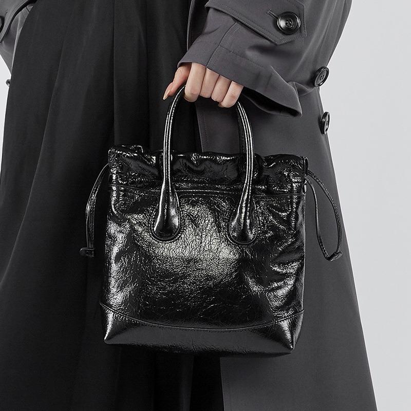 Song Niche First Layer Cowhide Retro Drawstring Handbag Shoulder Crossbody Bucket Bag Pleated Bag Genuine Leather Women's Bag