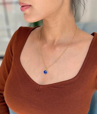 Natürliches Lapislazuli elegantes Halsketten 14K Gold kissenförmig Schichtenhalskette für Frauen blau Heilkristall Büro Alltagschmuck