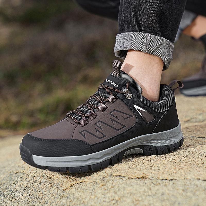 Source Straight Hair New Large Size Outdoor Sports Light Breathable Wear-resistant Non-slip Mountaineering Shoes