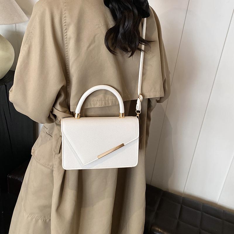 Solid color new autumn and winter retro simple fashion casual contrasting color single shoulder oblique span small square bag