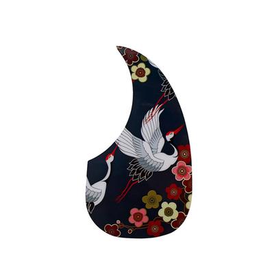 Univerzální folkový akustický kytarový pickguard ve tvaru čárky, samolepka pickguardu se vzorem dvou jeřábů
