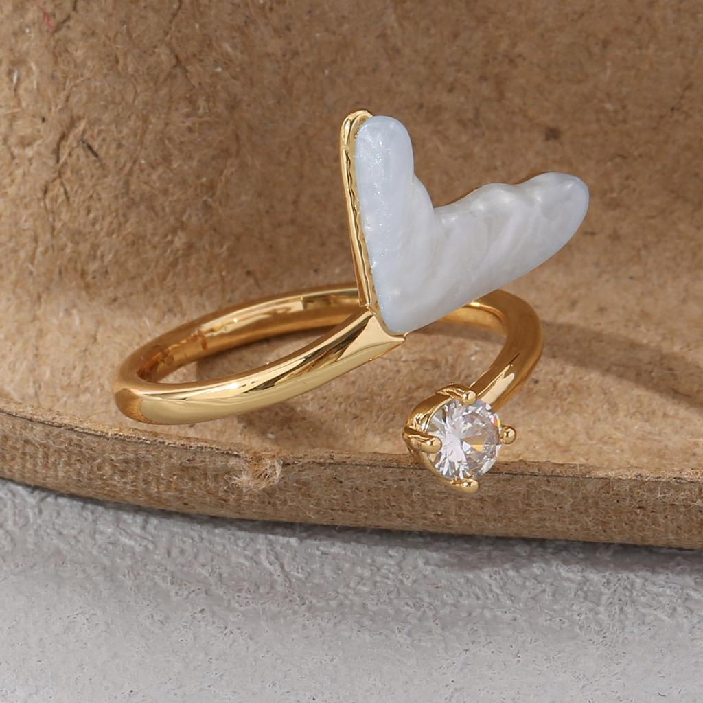 1Pcs Elegant White Mermaid Tail Ring Golden Open Design Zircon Decor Sweet Women Fashion Wedding Party Jewelry Gift