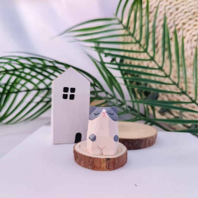 Desktop Accessories Mini Wooden Animal Figurine Painted Cute Kitten Sculpture Creative Cat Dog Statues Birthday Holiday Gift