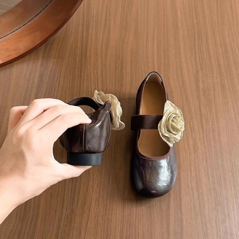 Rosa Mary Jane Schuhe mit geradem Riemen, runder Zehenpartie, vielseitig und nicht fußmüde, flacher Ausschnitt, eckige Sohle, Ballett-Einzelschuhe