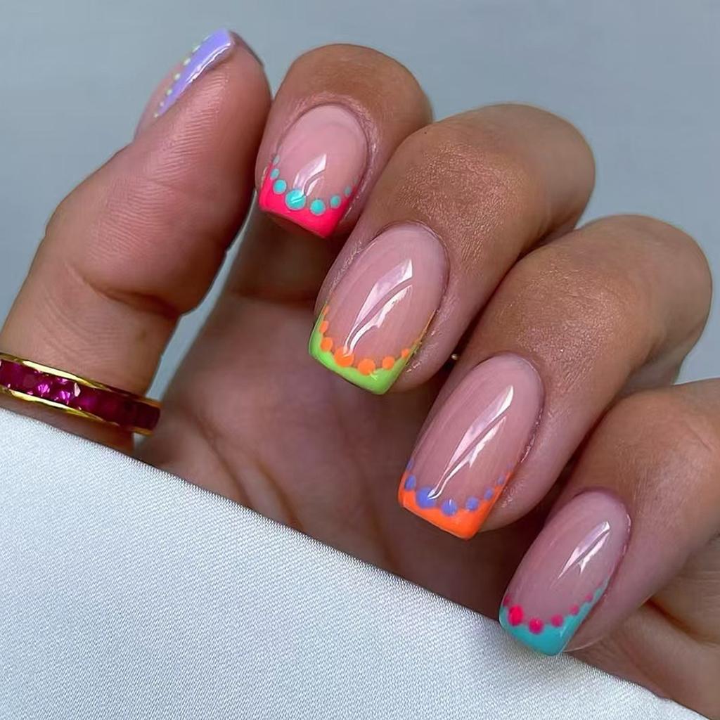 Kurze, quadratische Aufdrücknägel, künstliche Nägel, glänzende Acrylnägel, zum Aufkleben für Damen, 24 Stück