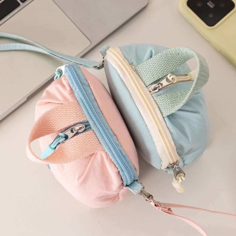 Big Capacity Large Waterproof Carry Bag Sanitary Napkin Organizer For Travel And Workouts Small Portable Makeup Holder