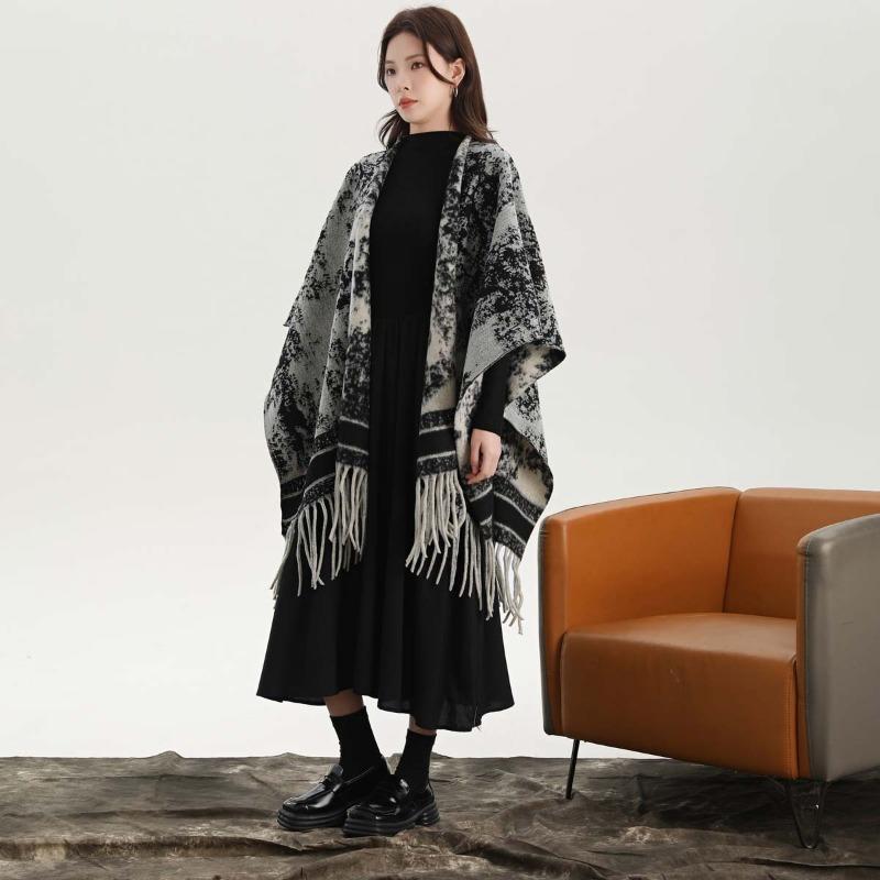 Ink painting Double-sided thickened shawl with women's autumn and winter retro high-end warm cape, scarf, large cape