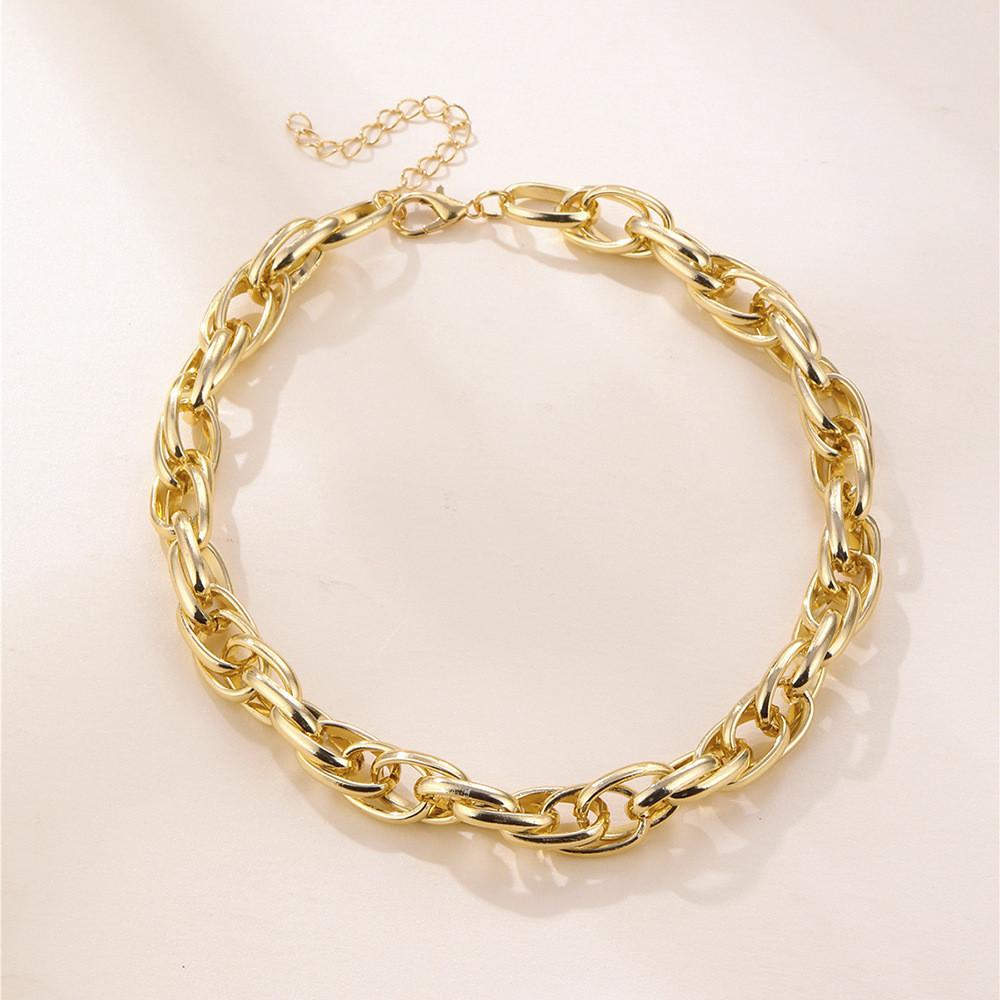 Chain Short Trendy Necklace With Eyecatching Geometric Patterns For Women