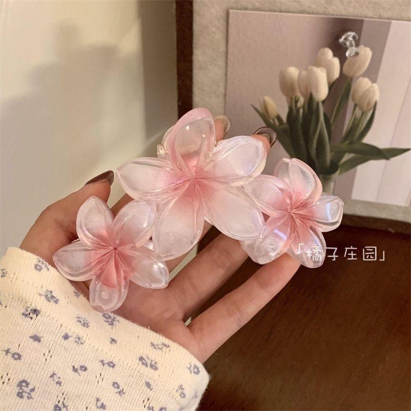 Gradient Plumeria Shark Hair Clip Summer Vacation Sweet Elegant Back Head Hair Claw Women Daily Updo Hair Accessories