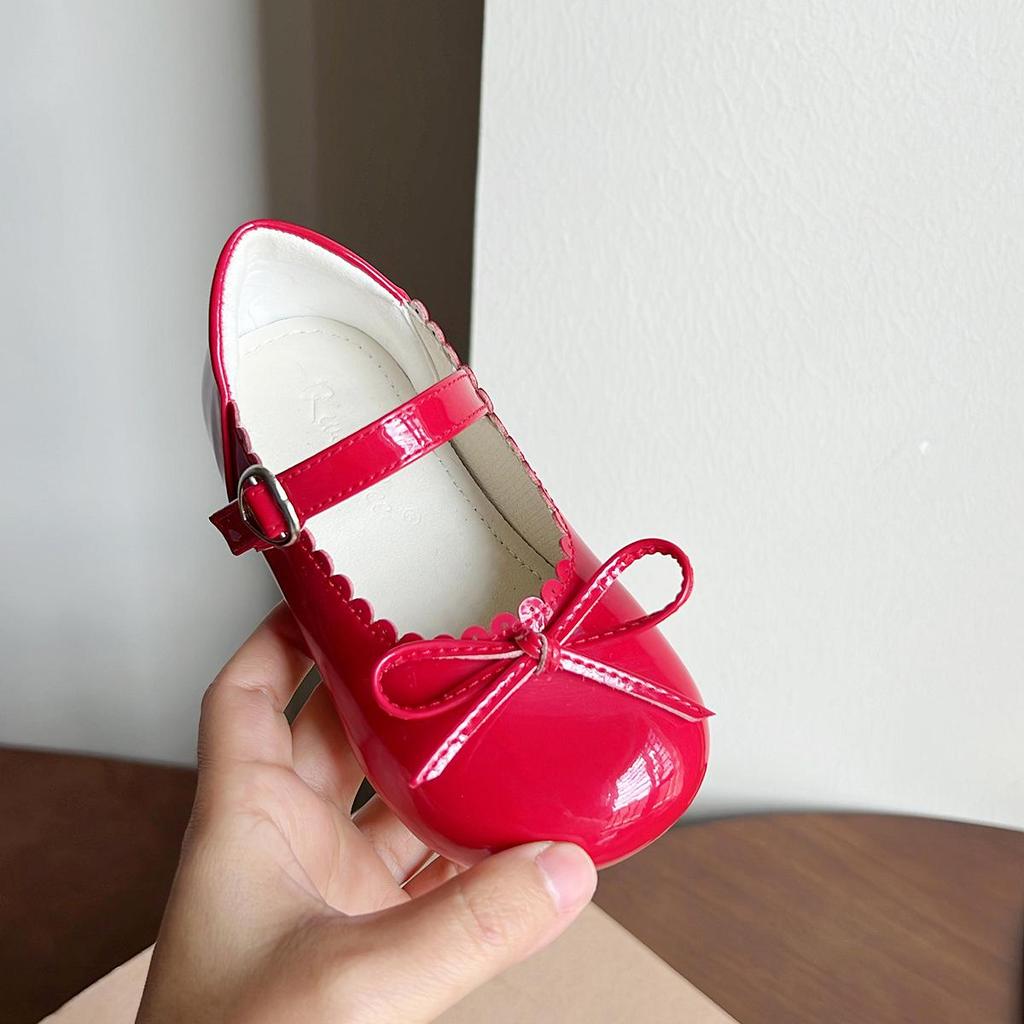 Girls' Princess Bow Patent Leather Shoes - Shiny, Low-Cut, Magic Tape, Japanese Style for Spring and Autumn