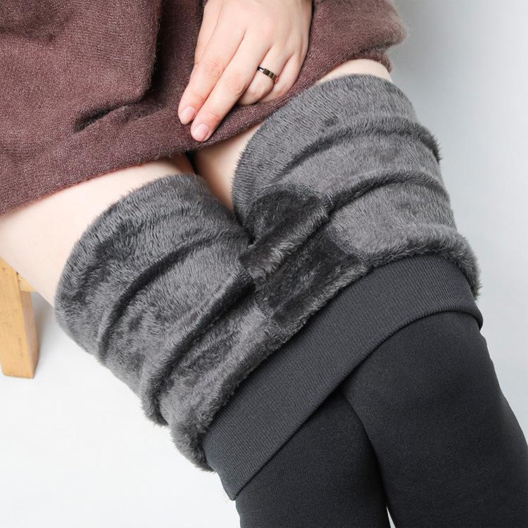 Leggings de Veludo Pérola Espessados: Design Quente, de Calçar, Peça Única para Mulheres, Disponível em Tamanhos Super Grandes para Outono e Inverno.