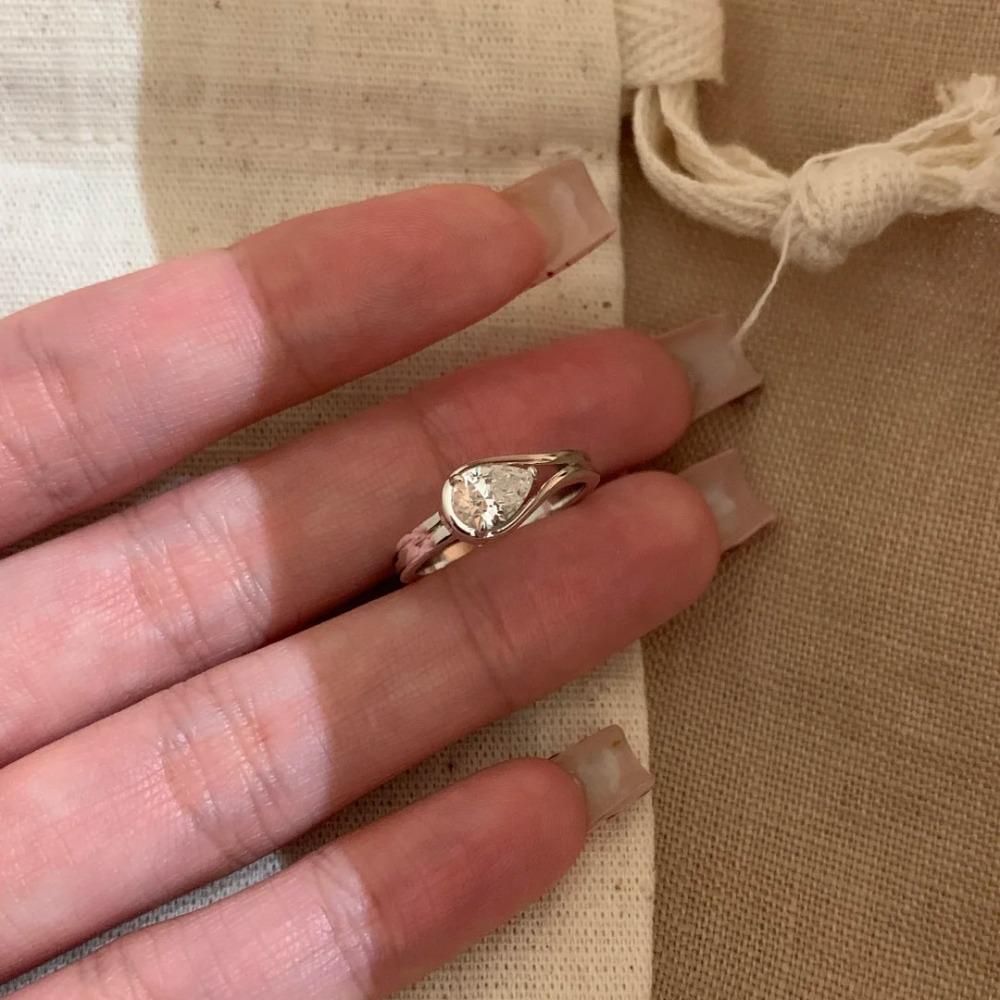 

Waterdrop Ring Women Luxury Sparkling Diamond Jewelry Unique Horseshoe Design Fashion Accessories No. 5