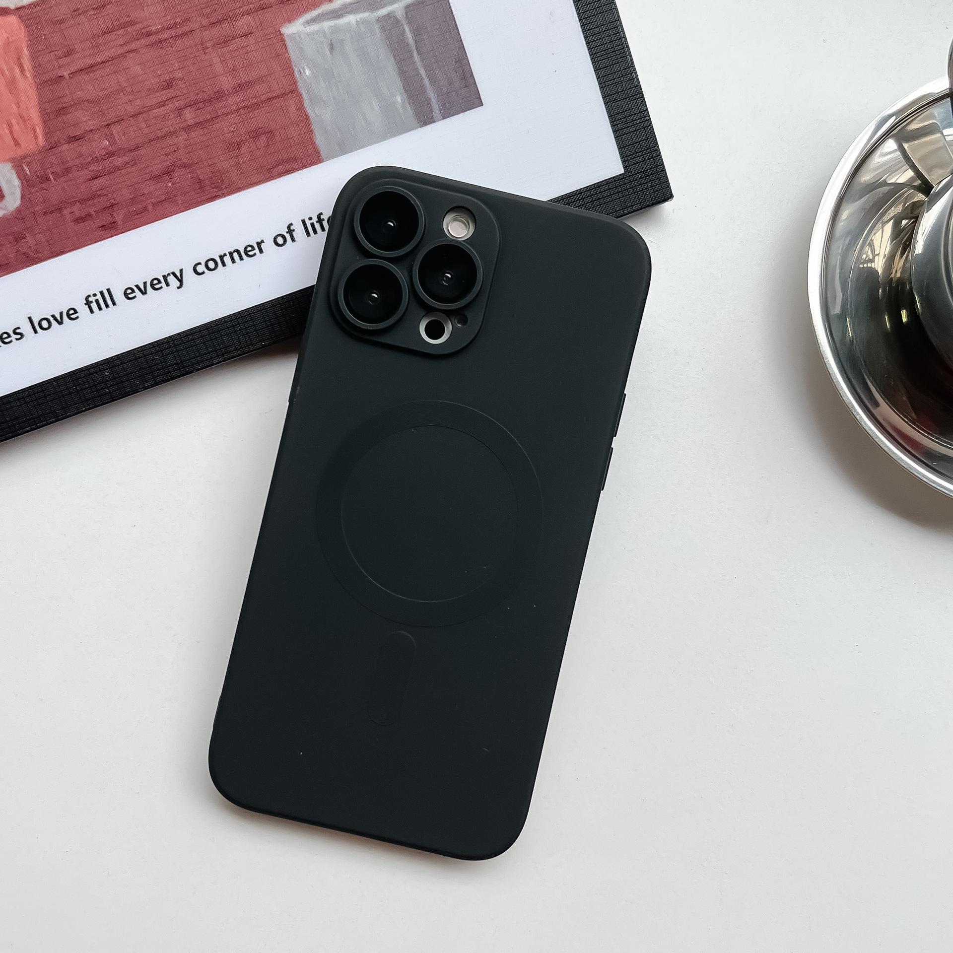 

Applicable to Apple 17promax matte magnetic mobile phone case with its own lens film 16 anti-drop iphone14 protective case iPhone 17 PRO MAX чёрный