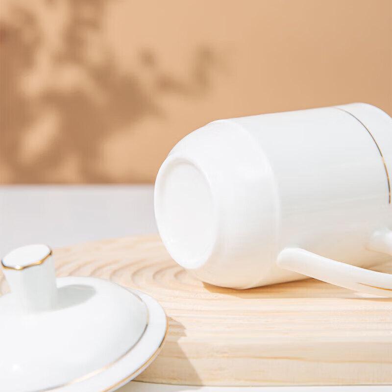 Jingdezhen Bone China Tea Cup with Lid