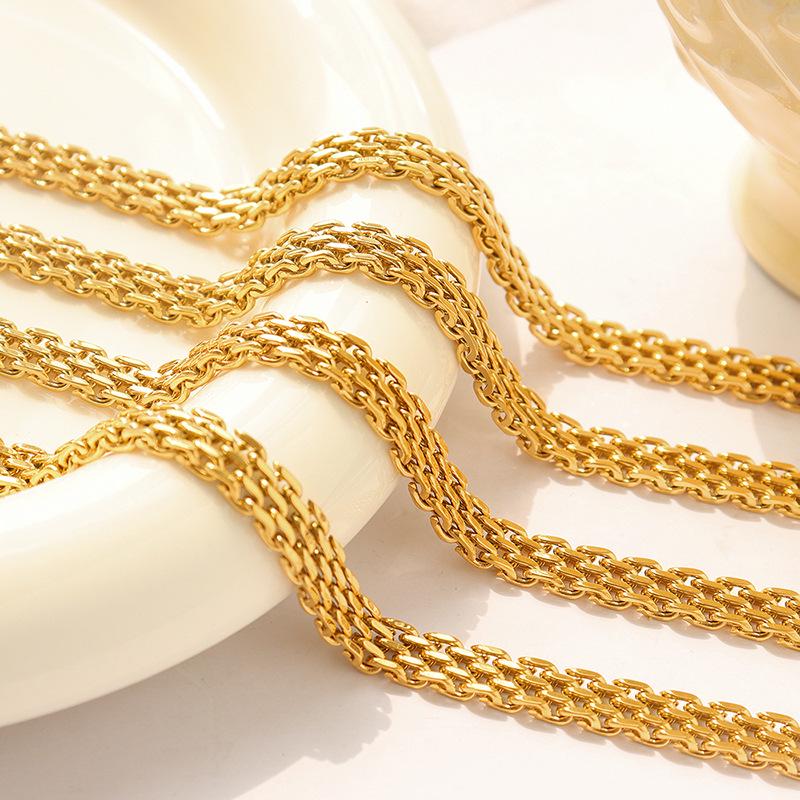 

18k Gold Titanium Steel Trendy Unisex Bracelet: European & American Style