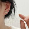 Sweet, Small and Cute Stud Earrings for Women's New Niche Design Asymmetrical Rabbit Flower Earrings Ear Jewelry