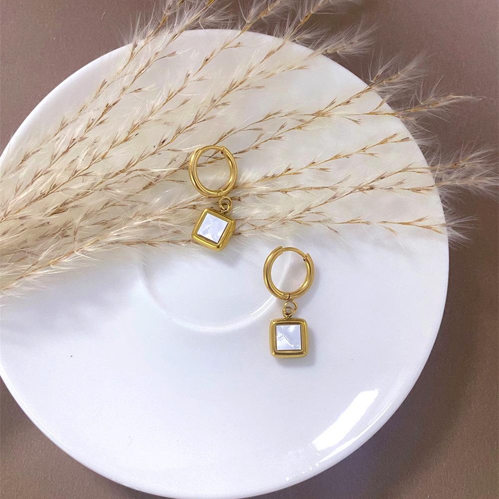 Artistic Gold-Plated Square Earrings: High-End Titanium Stainless Steel, Versatile Shell Design for Women.
