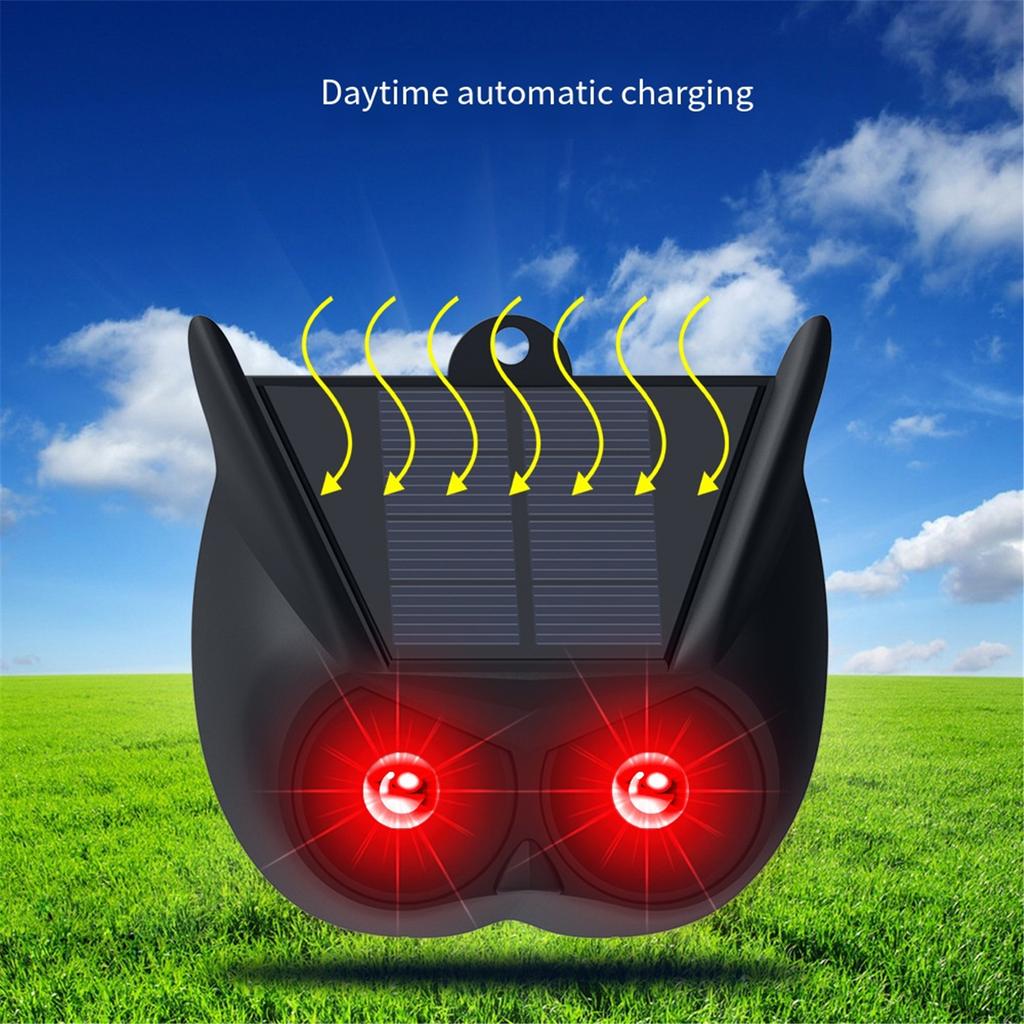 Solar Animal Repeller with Intense Red Warning Light Pest Control Device Plastic Texture Suitable for Orchards and Yards