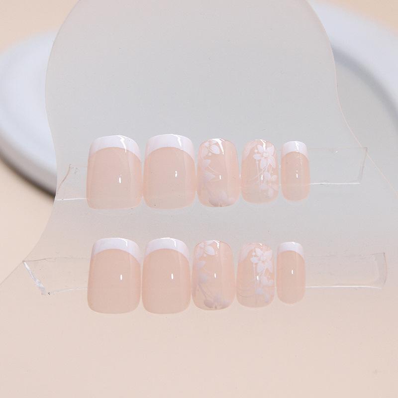 24 pezzi semplici corte T Pure Desire, manicure con fiori bianchi per ragazze, unghie finte indossabili carine e dolci, manicure finita