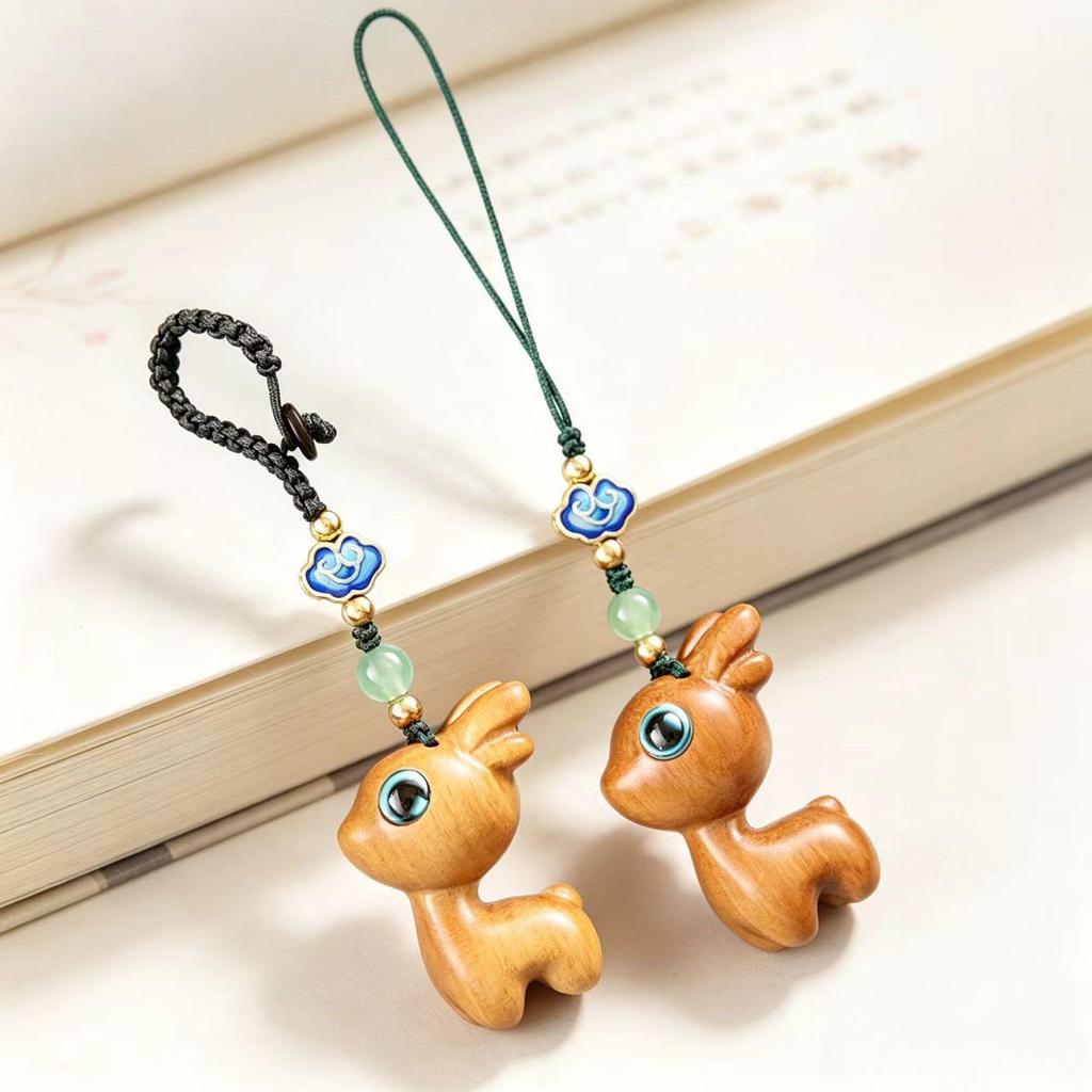 Sandalwood Little Deer Keychain: Cute Pendant for Cars and Phones, Perfect Unisex Gift