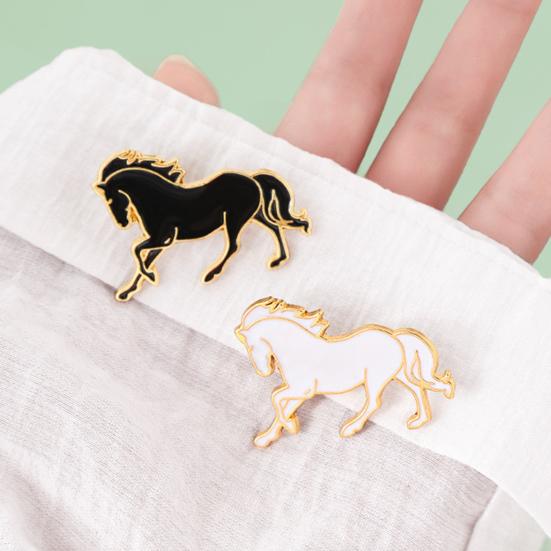 Pferdebrosche Chinesischer Stil Emaille-Anstecknadel Glattes Liniendesign Tieranstecknadel Metalleinfassung Leicht Anzugreversabzeichen