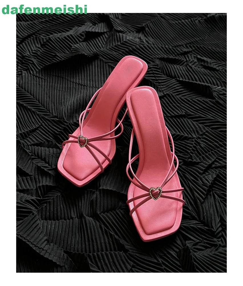 Fashion Heart-Shaped Crystal Square-Toe Sandals 2025 New Summer Open-Toe Stiletto Heels Thin Straps Slip On Slippers White/pink Sandals