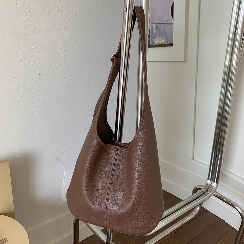 Large-capacity Commuter Tote Bag Summer New Women's Leisure Niche Shoulder Bag