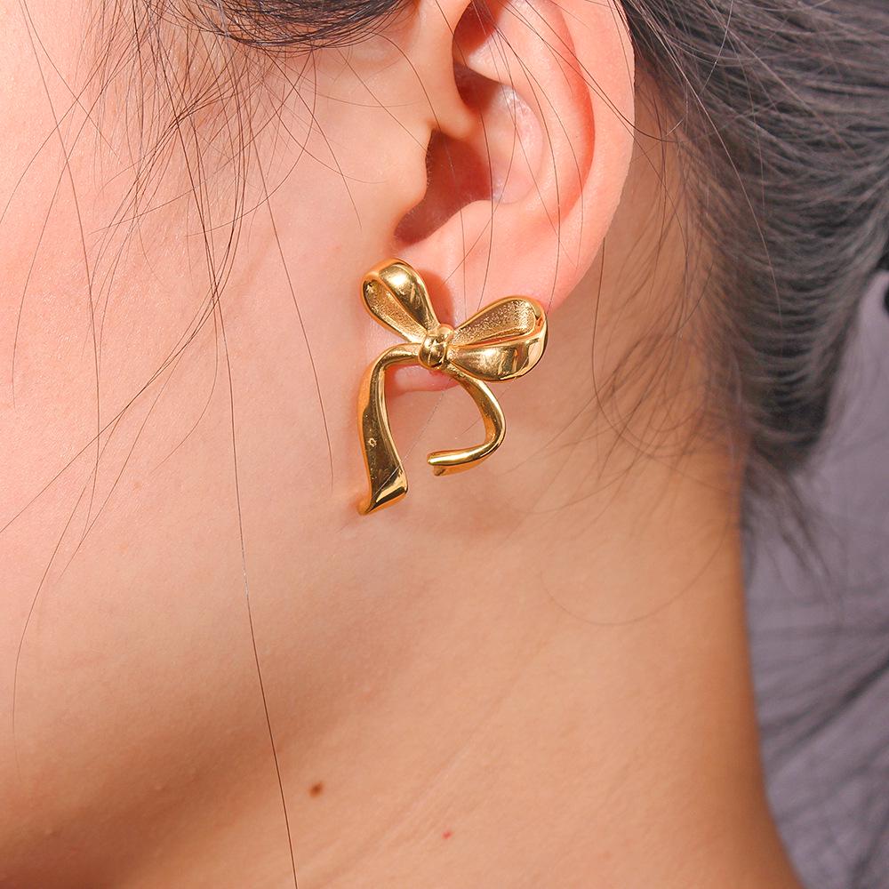 

Trendy Titanium Bow Earrings: Elegant, Sweet, and Exquisite Design