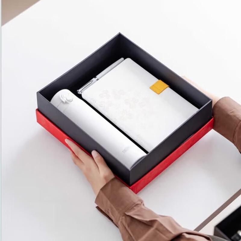 Thermos Business Gift Set with Notebook and Pen