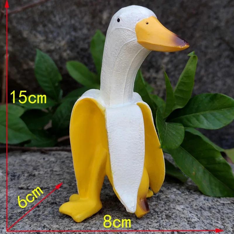 Banana Duck Creative Garden Decoration Sculpture Retro Horticultural Fancy Peeling Banana Duck Home Sculpture Crafts