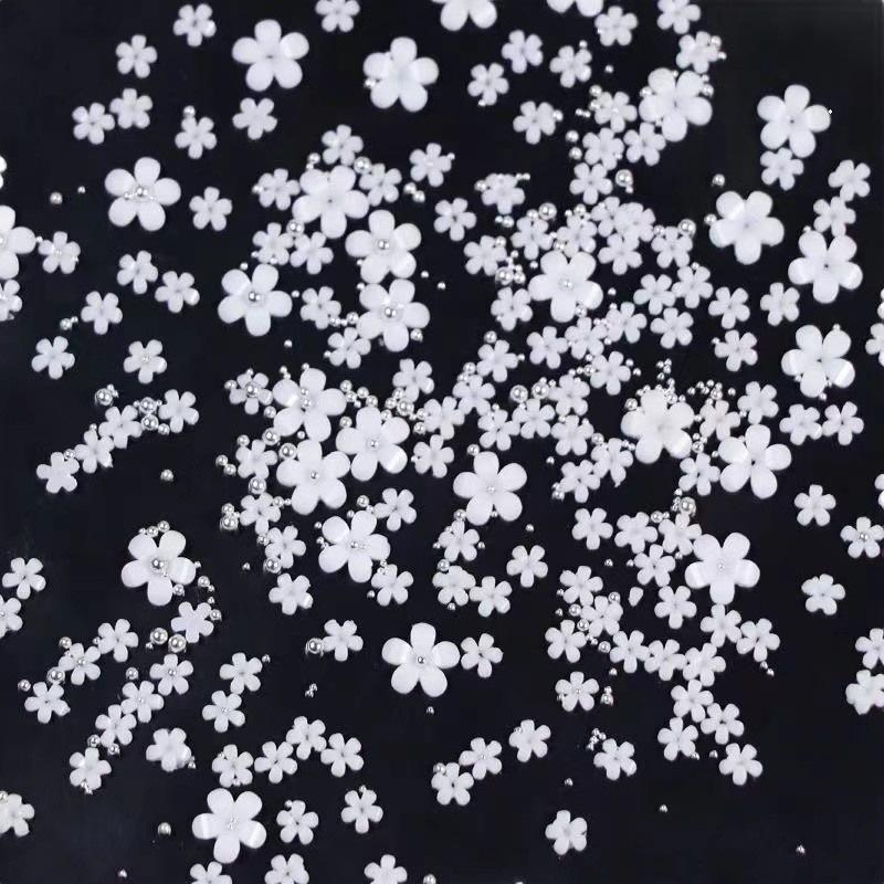 3D White Five-Petal Flower Resin Nail Art - Mini Fairy Style