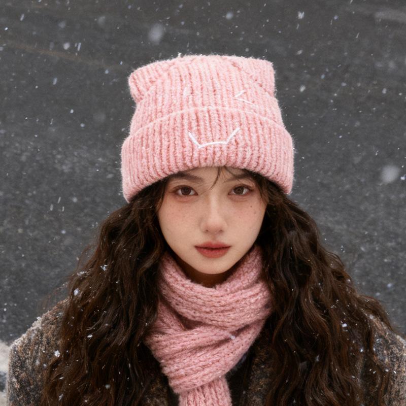Autumn and winter knitted hats children thickened warm wool hats cute versatile fashion cold hats