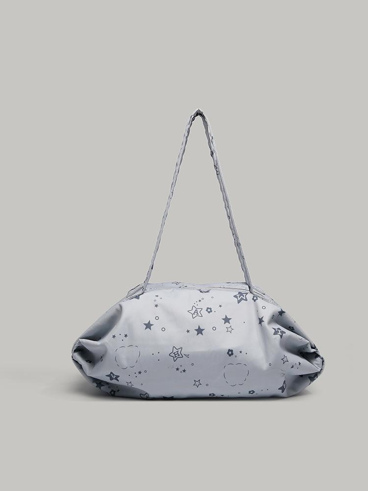 

Korean niche star large-capacity travel tote bag 2025 new commuter Boston portable shoulder armpit bag синий