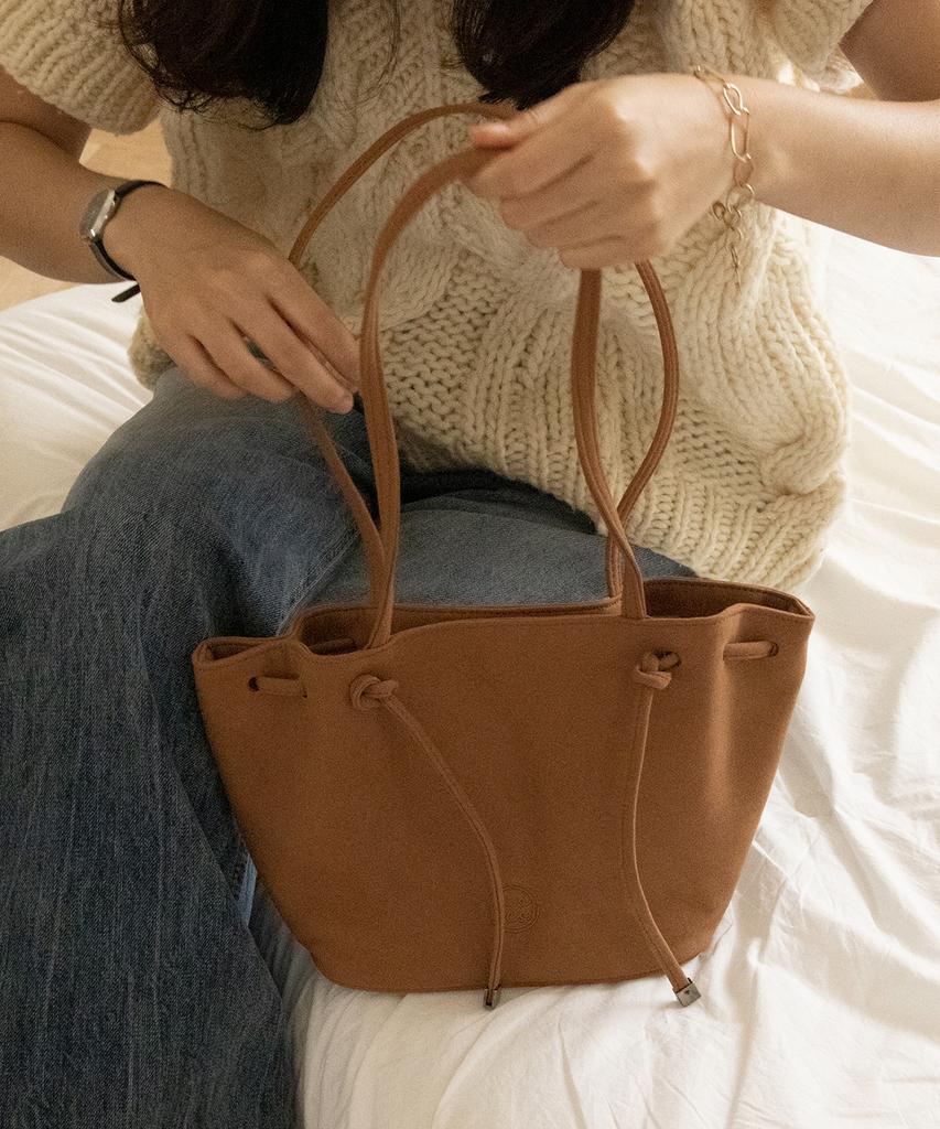 Iroco Clam Suede Bag_Chessnut