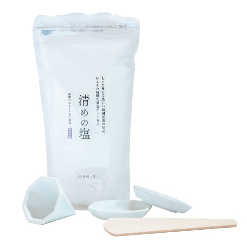 Kamidana No Sato's Easy Octagonal Salt Set: Includes 500g of Purifying Salt, a Hardener, and Two Octagonal Plates. Purifying, Good Luck, Purifying, Fe