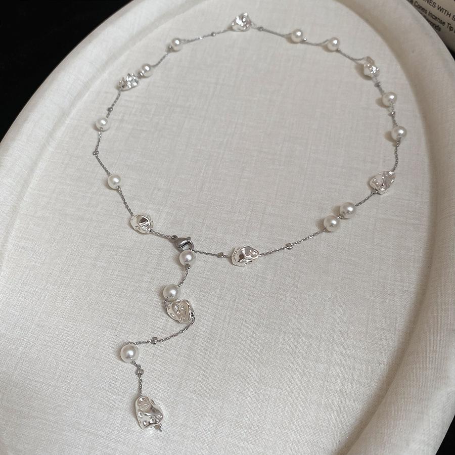 

Неправильное геометрическое круглое ожерелье из искусственного жемчуга, нишевый дизайн, цепочка для свитера, французский темперамент, высококачественная бижутерия