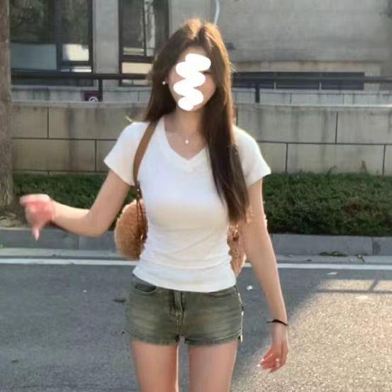 

Women s Summer Slim Fit Black V-Neck Short Sleeve T-Shirt Large