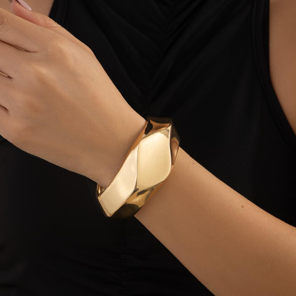 Exaggerated Metal Smooth Surface Wide Bracelet Bracelet Design Irregular Wave Spring Bracelet