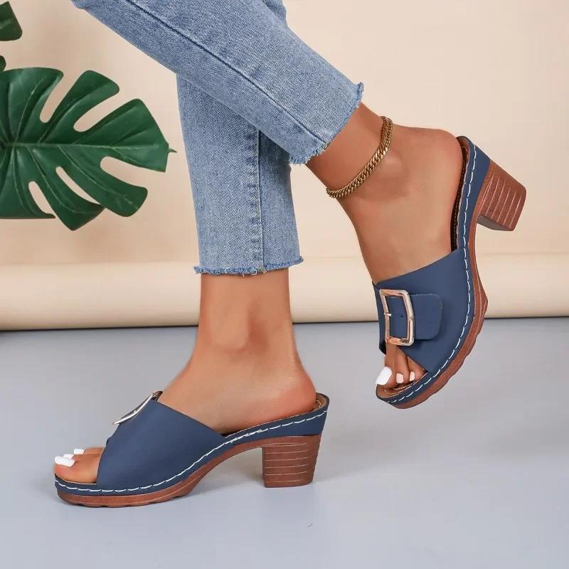 Fashion 2025 Metal Buckle Slippers Flats Platform Flip Flops Shoes Female Summer Beach Sandals Fashion New Casual Open Toe Slides