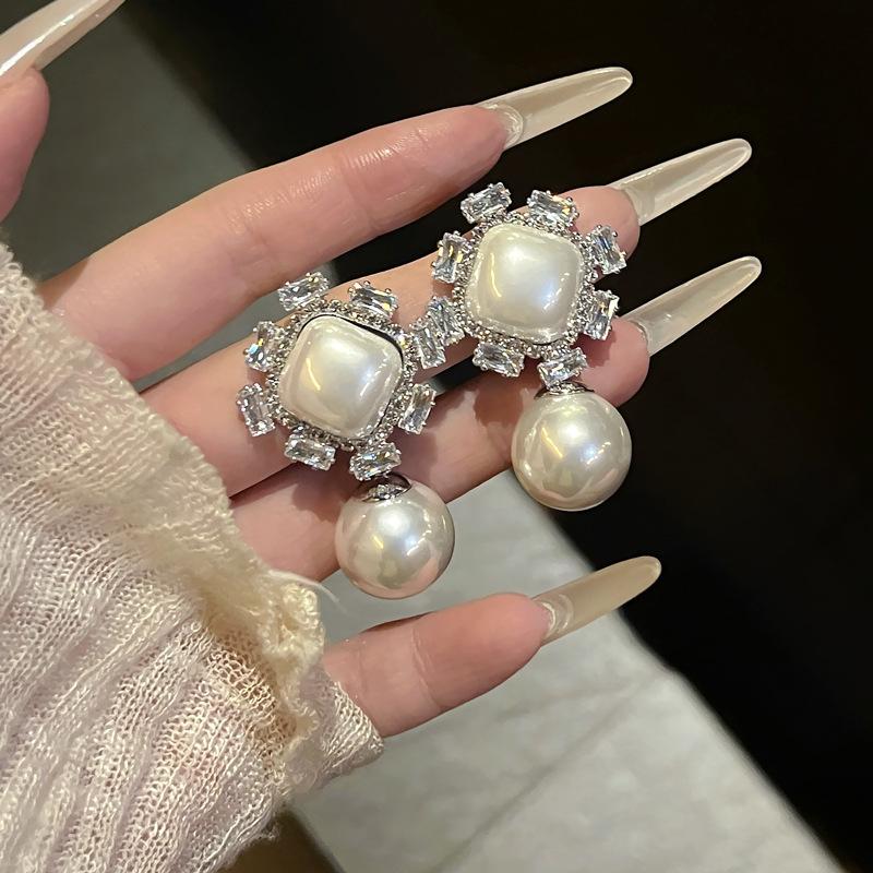 Elegant French Retro Oval Pearl & Rhinestone Lace Dangle Earrings