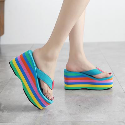 Regenbogen-Flip-Flops für Damen, Strandsandalen, Sommer, gefrosteter Riemen, superhoher Keilabsatz, Hausschuhe für Damen, Sommer, draußen, Pantuflas