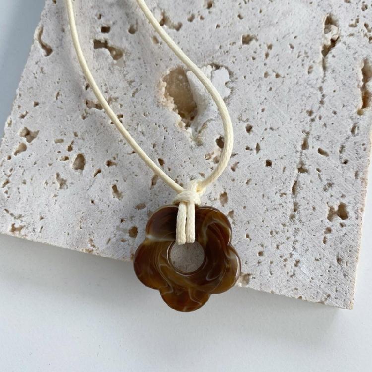 Ausgehöhlter Blumen-Choker Schöner Dopamin-Halschmuck für lässige und formelle Anlässe
