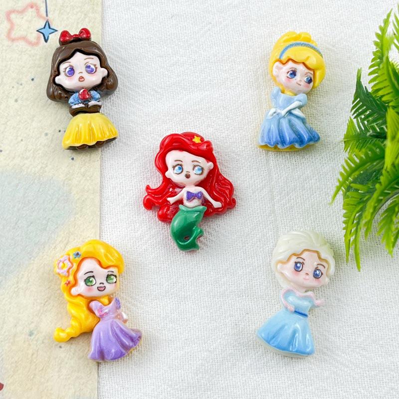 Anime Snow White Resin Hair Clips & Keychains