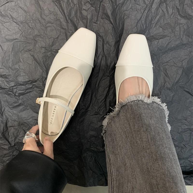 Escarpins tendance pour femmes, chaussures Mary Jane à bout carré, décontractées, à talons bas et à boucle, nouvelle collection 2024
