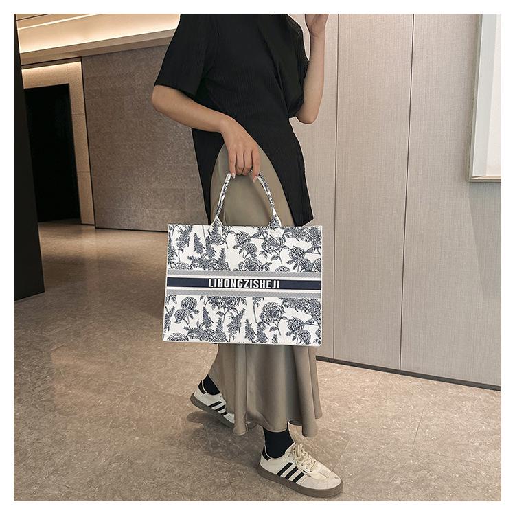 Hochwertige Tragetasche aus strapazierfähigem Filz im chinesischen Stil mit blau-weißem Porzellanmuster