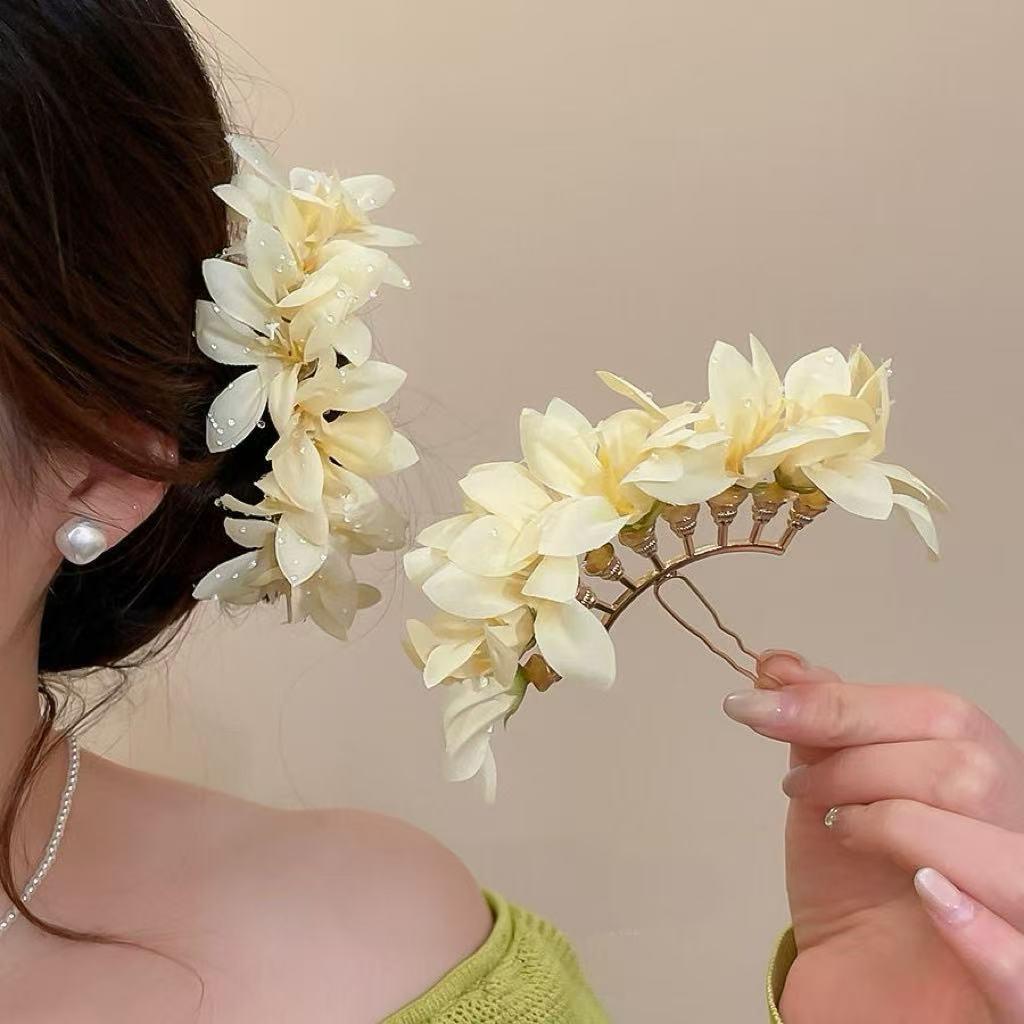 Sandalwood Women's Hairpin: Elegant Modern-Chinese Style Wooden Updo Stick